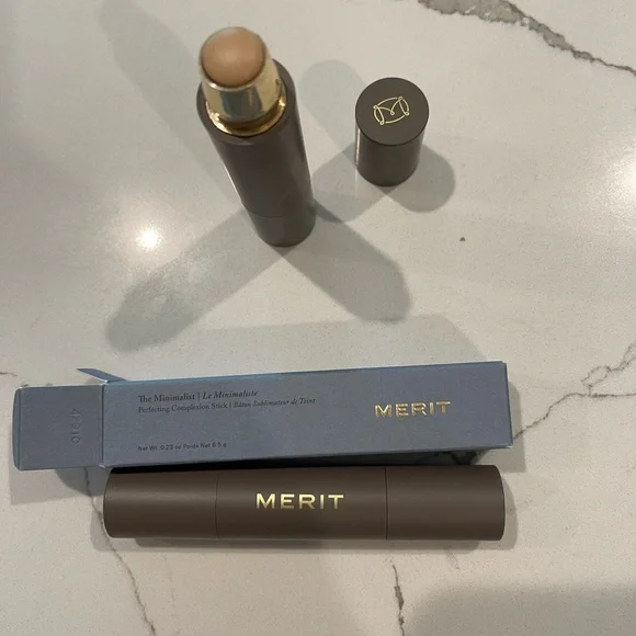 Merit “The Minimalist” Perfecting Complexion Stick in Linen - Picture 2 of 8